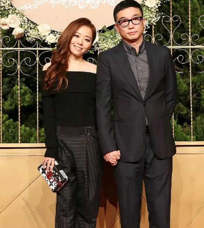 Ba cặp đôi đi ăn cưới của Huỳnh Hiểu Minh đều ly hôn ồn ào - 4