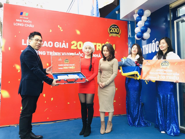 Vượt mốc 200 nhà thuốc, FPT Long Châu trao thưởng 200 triệu đồng - 1