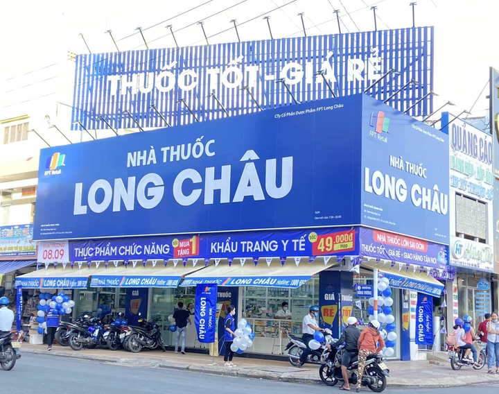 Vượt mốc 200 nhà thuốc, FPT Long Châu trao thưởng 200 triệu đồng - 3