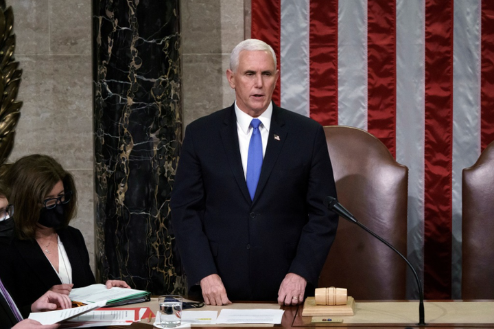 Bộ đôi Trump - Pence rạn nứt sâu sắc - 2