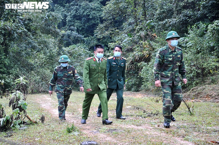 Chốt chống dịch COVID-19 nơi sương mù quanh năm bao phủ - 2