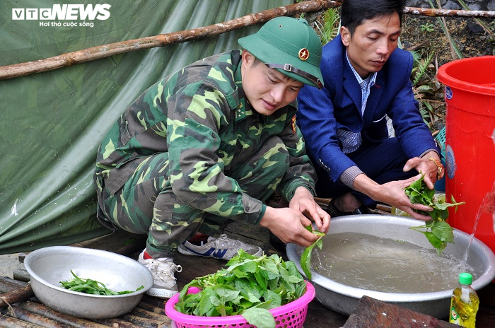 Chốt chống dịch COVID-19 nơi sương mù quanh năm bao phủ - 4