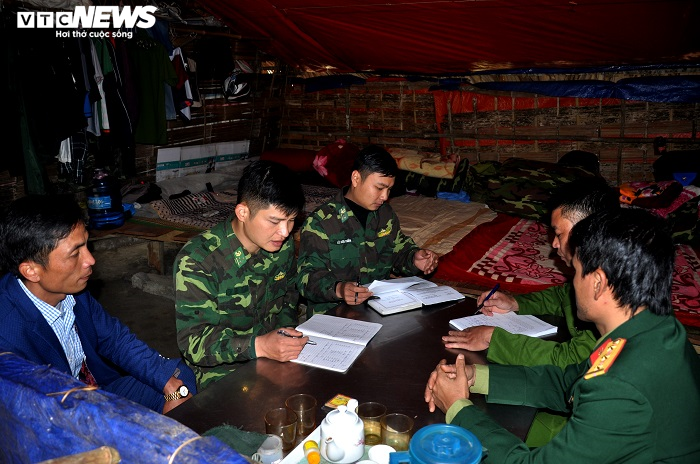 Chốt chống dịch COVID-19 nơi sương mù quanh năm bao phủ - 5