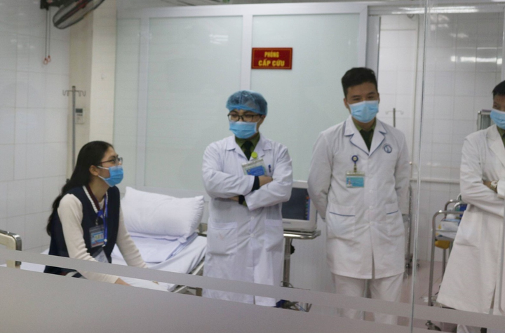 Ba nữ tình nguyện viên tiêm thử nghiệm vaccine COVID-19 liều cao nhất - 1