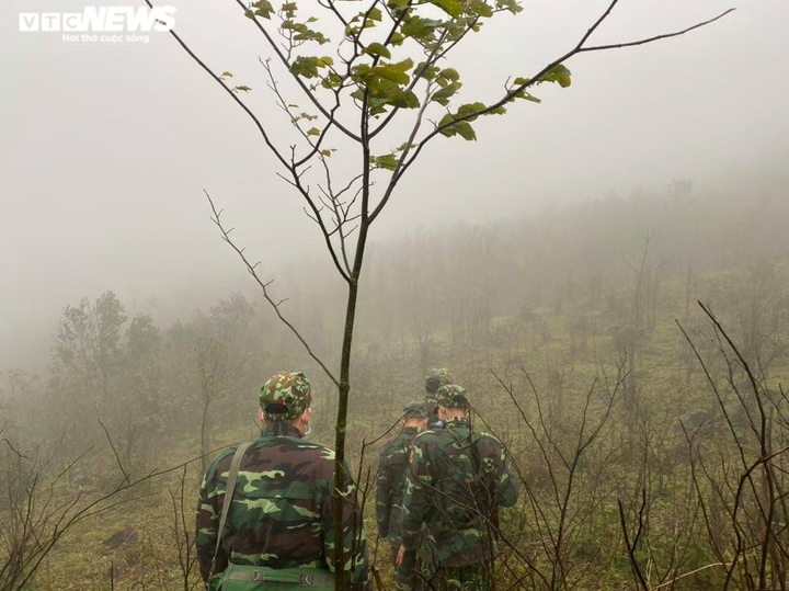 Biên phòng Quảng Trị ngăn vượt biên trái phép giữa trời rét cắt da xé thịt - 2
