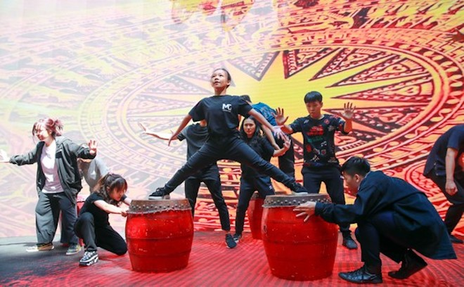 Trực tiếp Lễ trao giải Quả bóng Vàng Việt Nam: Văn Quyết lần đầu giành QBV - 12