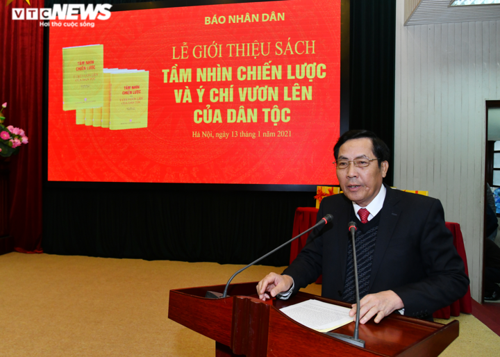 Ra mắt sách ‘Tầm nhìn chiến lược và ý chí vươn lên của dân tộc’ - 1
