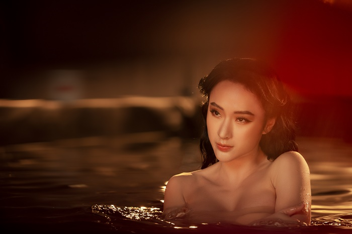 Sau 3 năm rút khỏi showbiz, Angela Phương Trinh tung bộ ảnh kiêu sa, gợi cảm - 7