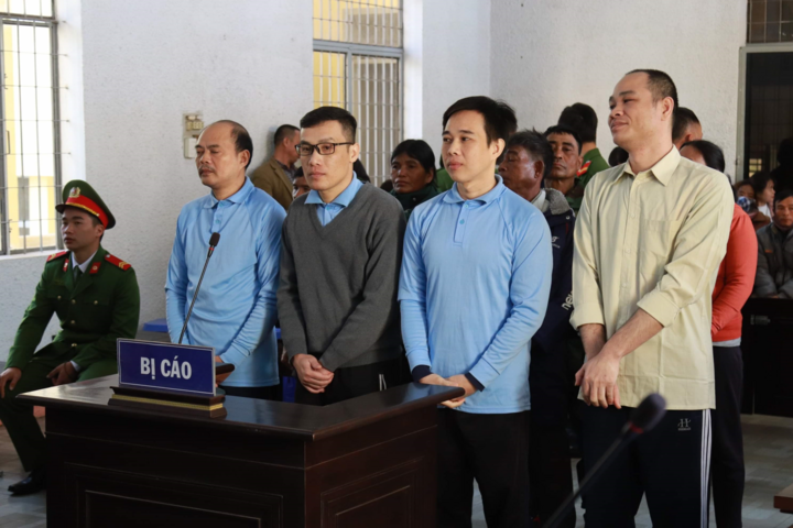 Cán bộ xã 'bắt tay' dân chiếm đoạt tiền dự án ngàn tỉ - 1