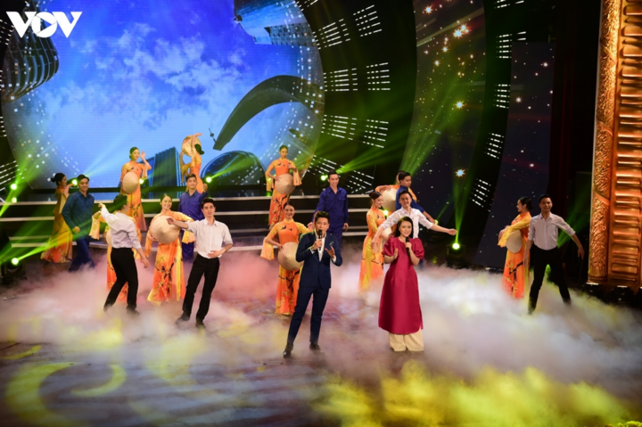 VOV giành 5 giải thưởng tại giải báo chí Búa liềm vàng - 1