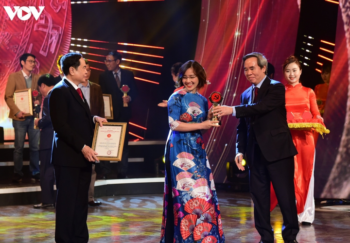 VOV giành 5 giải thưởng tại giải báo chí Búa liềm vàng - 8