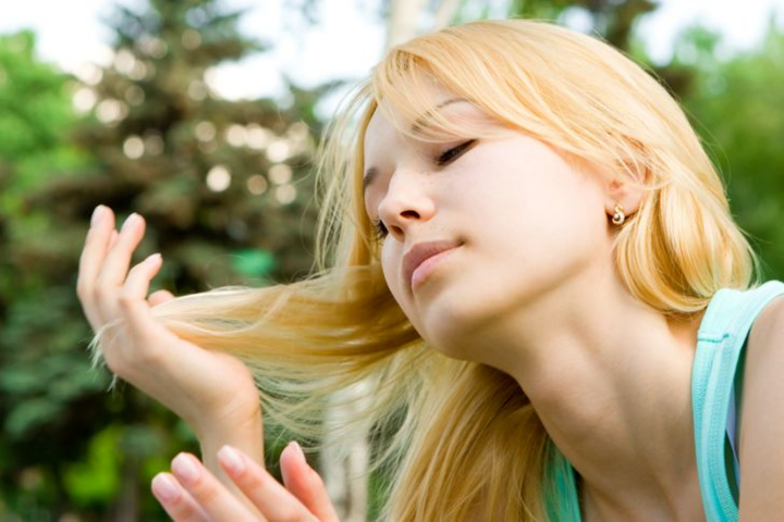Cười nhiều gây nếp nhăn, làm thế nào để đối phó? - 2