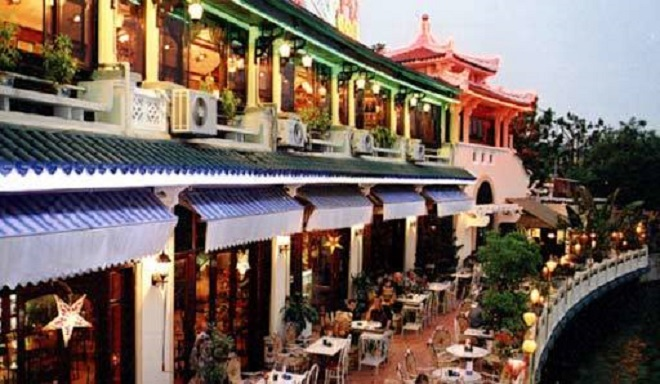 Ông chủ nắm khu đất đẹp nhất Hồ Gươm bất ngờ rút khỏi sàn chứng khoán - 1