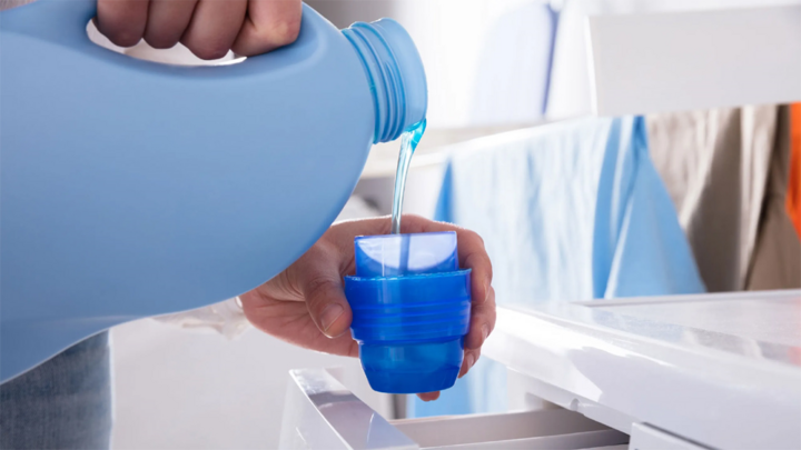 Nên dùng nước giặt, viên giặt hay bột giặt? - 2