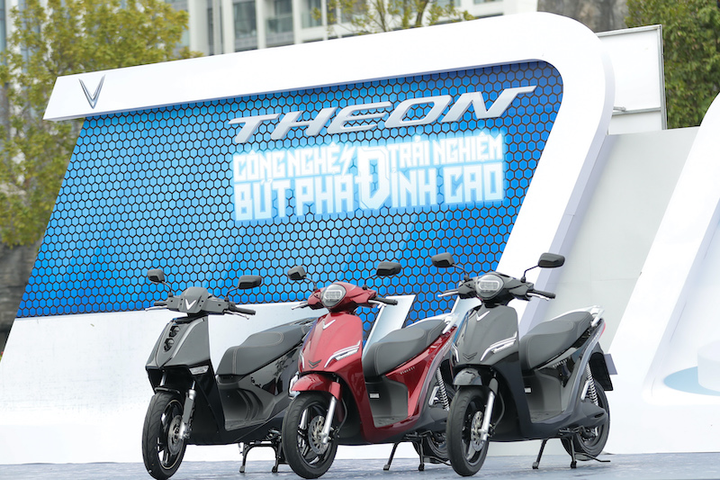 Hé lộ hai siêu phẩm xe máy điện sắp ra mắt của VinFast - 10