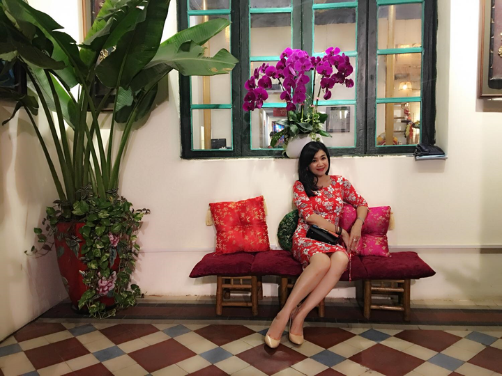 Nhan sắc trẻ trung, xinh đẹp của bà Bạch Cúc phim 'Hướng dương ngược nắng' - 14