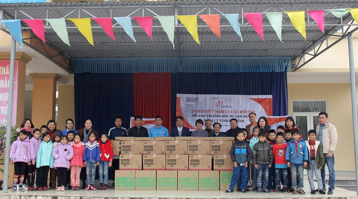 Japfa Việt Nam và các đối tác hỗ trợ học sinh miền Trung - 1