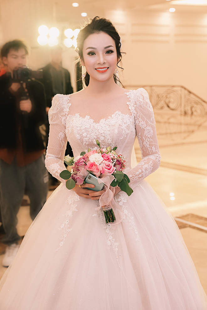 Ca sĩ Tân Nhàn kết hôn lần 2 - 2