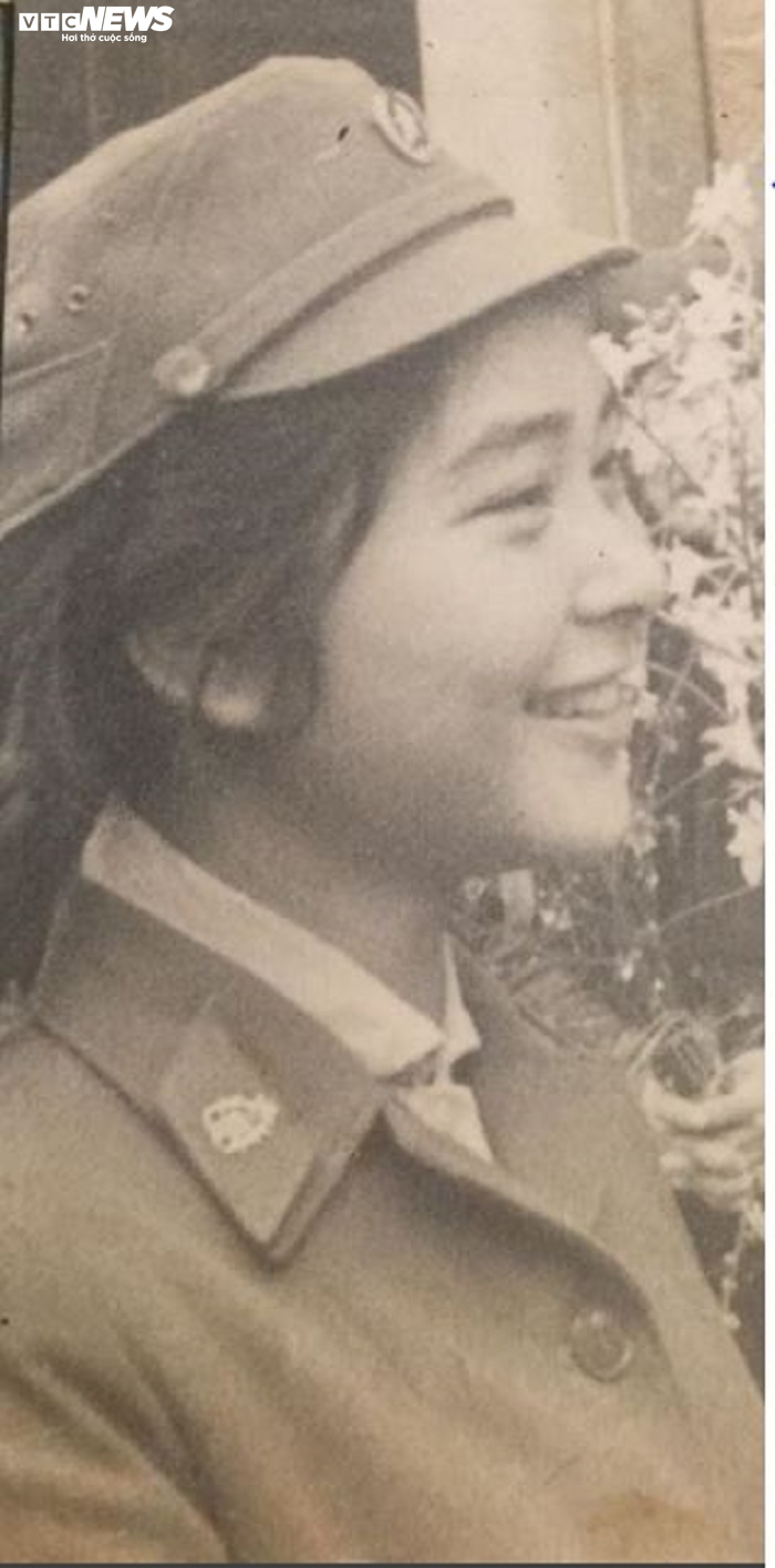 Những bức ảnh chưa từng công bố của 'ni cô Huyền Trang' - 4