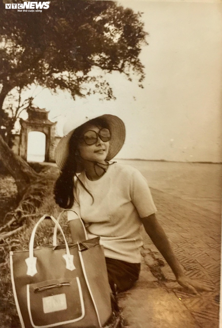 Những bức ảnh chưa từng công bố của 'ni cô Huyền Trang' - 9