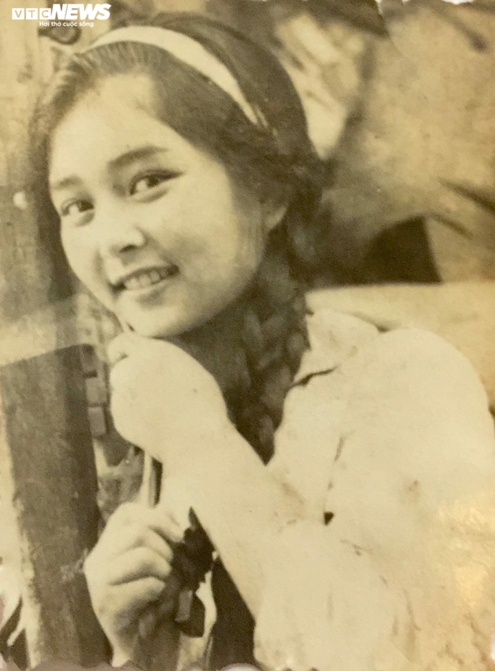 Những bức ảnh chưa từng công bố của 'ni cô Huyền Trang' - 7