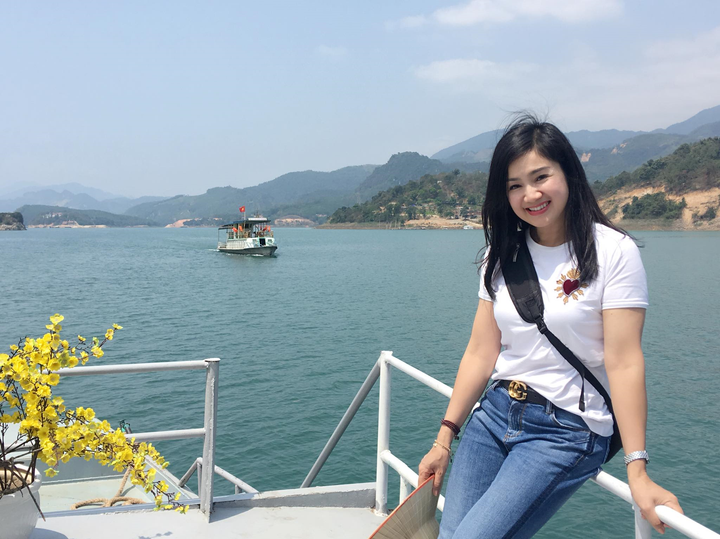 Nhan sắc trẻ trung, xinh đẹp của bà Bạch Cúc phim 'Hướng dương ngược nắng' - 2