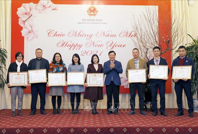 Tôn vinh các cơ quan báo chí vì sự nghiệp ngoại giao Việt Nam - 6