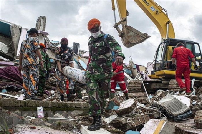 Thủ tướng Nguyễn Xuân Phúc gửi điện chia buồn tới Tổng thống Indonesia - 1