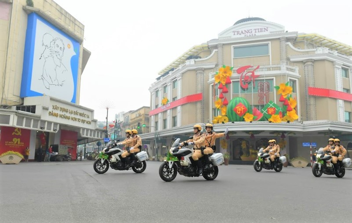 Ảnh: Công an Hà Nội ra quân bảo vệ Đại hội XIII - 3