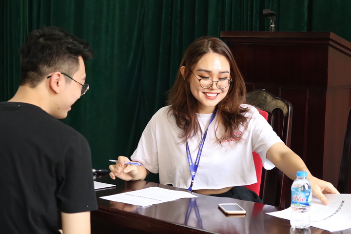 Ảnh: Nữ sinh Đại học Công đoàn vừa xinh đẹp vừa tài năng - 1