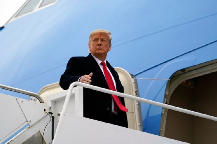 Báo Mỹ: Tổng thống Trump định lập đảng mới - 1