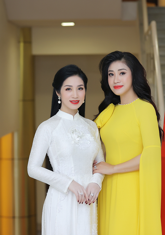 Sao Mai Bích Hồng khoe nhan sắc gái 2 con mặn mà - 3