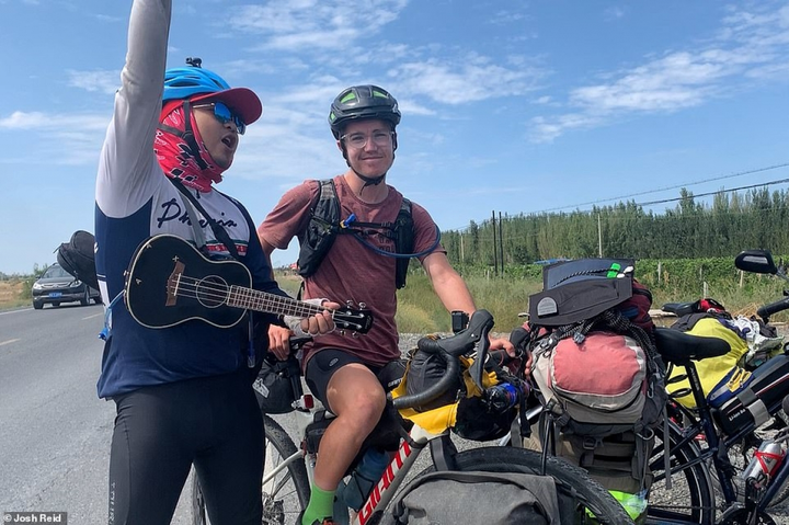 Hành trình kỳ lạ của chàng trai đạp xe từ Trung Quốc về Anh - 1