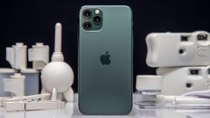 iPhone 11 Pro, Galaxy S10 - smartphone cũ giá tốt đáng mua dịp cận Tết - 1