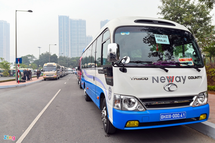 Gắn biển số cho hơn 100 xe phục vụ Đại hội Đảng XIII - 3