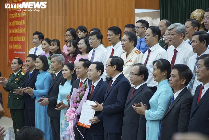 Trao quyết định bổ nhiệm hàng loạt chức danh lãnh đạo chủ chốt của TP Thủ Đức - 1