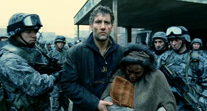 Những dự án phim táo bạo 'ra tiền' của Hollywood 20 năm qua - 1