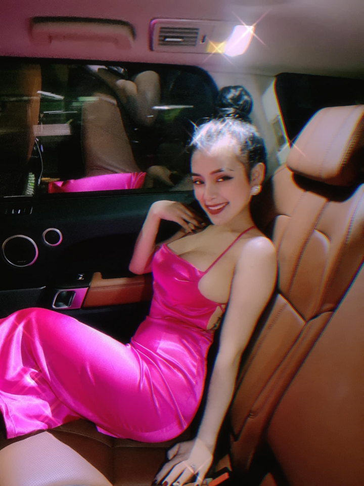Hot girl Phạm Ngọc Linh tặng áo ấm cho trẻ em vùng cao - 6