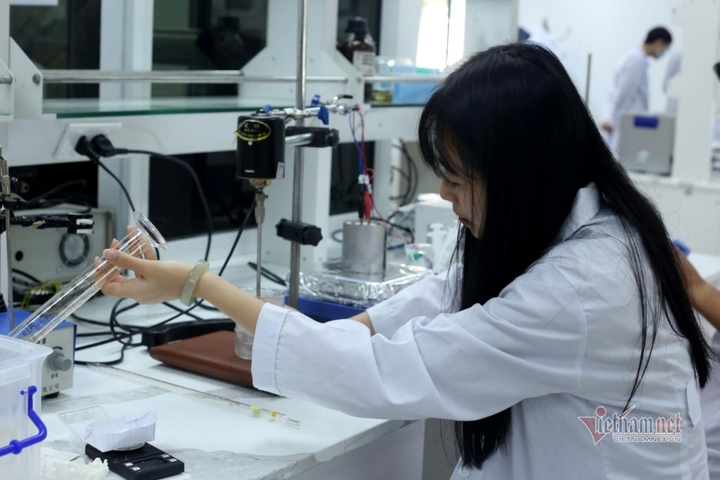 Trường đại học tìm cách 'hút' người tài cho các nhóm nghiên cứu mạnh - 3