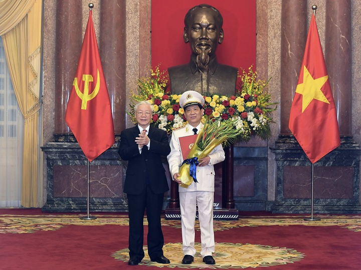 Thứ trưởng Bộ Công an Nguyễn Văn Sơn được thăng hàm thượng tướng - 1