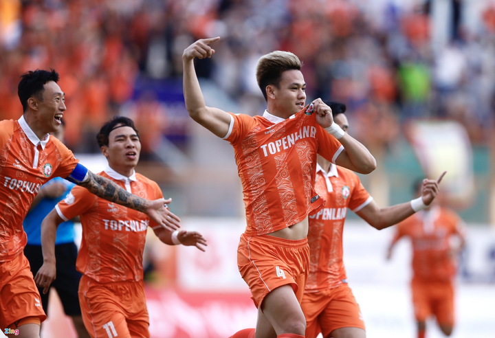 HLV Đức Thắng: 'Thật may vì tôi đến xem trận Sài Gòn gặp HAGL' - 1