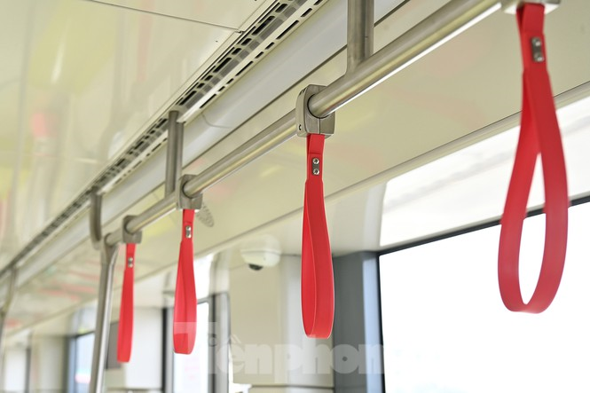 Ngắm nội thất hiện đại của tàu tuyến metro Nhổn - ga Hà Nội - 6
