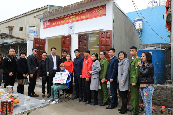 Tặng nhà mới cho người phụ nữ bị chồng tưới xăng đốt - 2