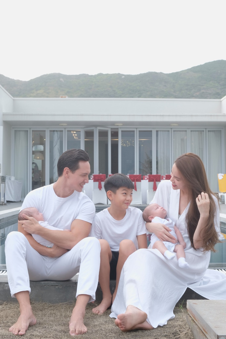 Hồ Ngọc Hà khoe ảnh chụp rõ mặt hai con mới sinh - 7