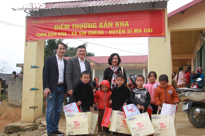 Bệnh viện Hữu Nghị khám bệnh miễn phí cho người nghèo vùng cao - 2