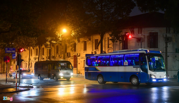 Đại biểu Đại hội Đảng XIII viếng Chủ tịch Hồ Chí Minh - 9