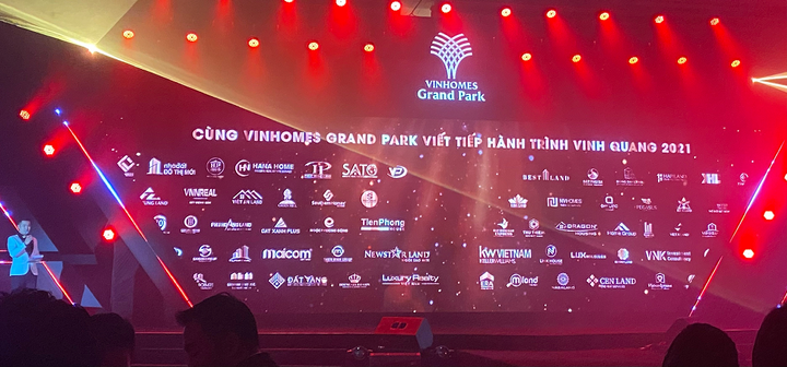 Công ty Express là đại lý phân phối xuất sắc của Vinhomes miền Nam 2020 - 1