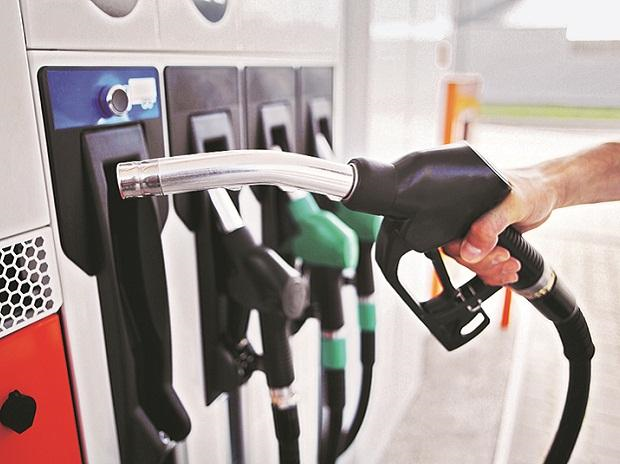 Giá xăng, dầu đồng loạt tăng hơn 300 đồng/lít - 1