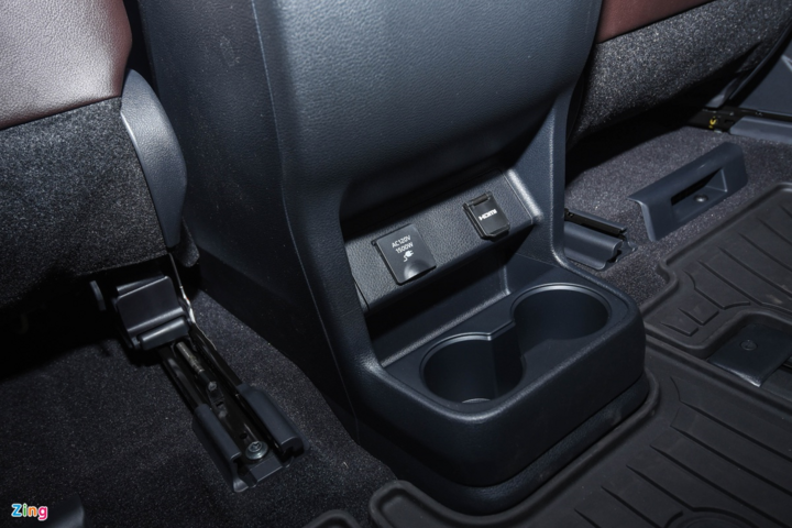 Chi tiết Toyota Sienna 2021 đầu tiên tại Việt Nam - 16