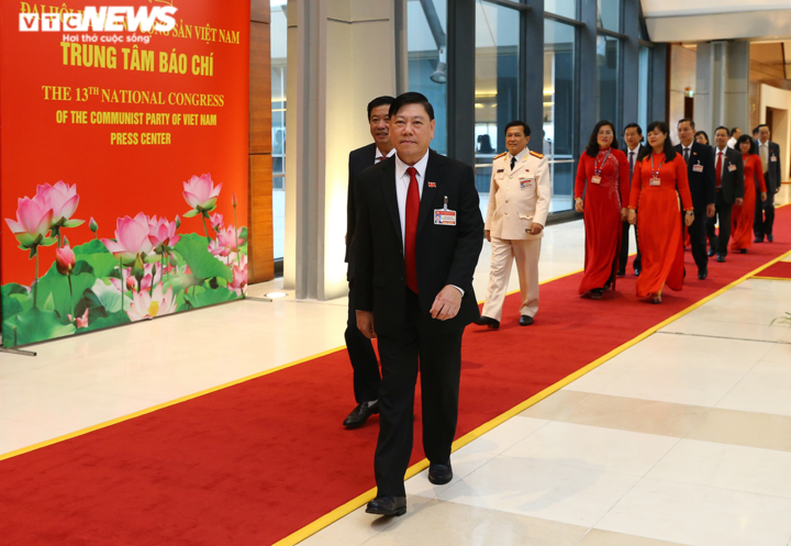 Ảnh: Đại biểu dự khai mạc Đại hội Đại biểu toàn quốc lần thứ XIII của Đảng - 6